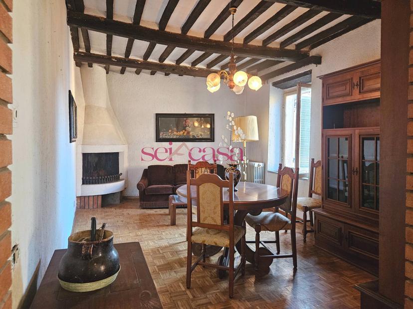 Casa indipendente in Scalvaia, Monticiano