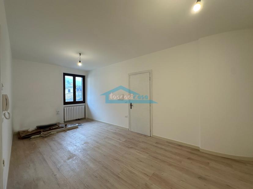 Bilocale in Via Vesto 11, Marone — foto 3 di 5