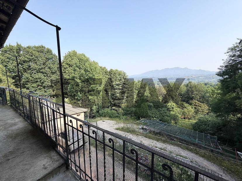 Trilocale in Via Mazzini 18, Buguggiate — foto 3 di 5