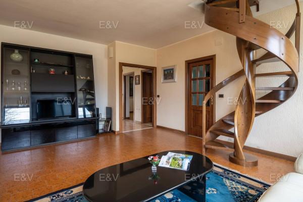 Villa in Via del Corvettone, Montecchio — foto 3 di 5