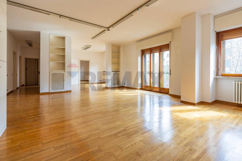 Appartamento in Via Cenisio 6, Milano