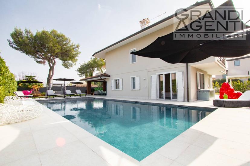 Villa in Via Giunio Bruto, Desenzano del Garda — foto 4 di 5