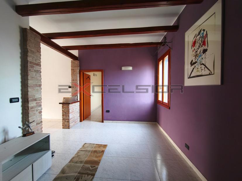 Casa indipendente in Via Roma, Pettorazza Grimani — foto 2 di 5