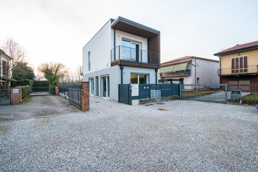 Casa indipendente in Via Martiri della Libertà 3, Campo San Martino — foto 2 di 2