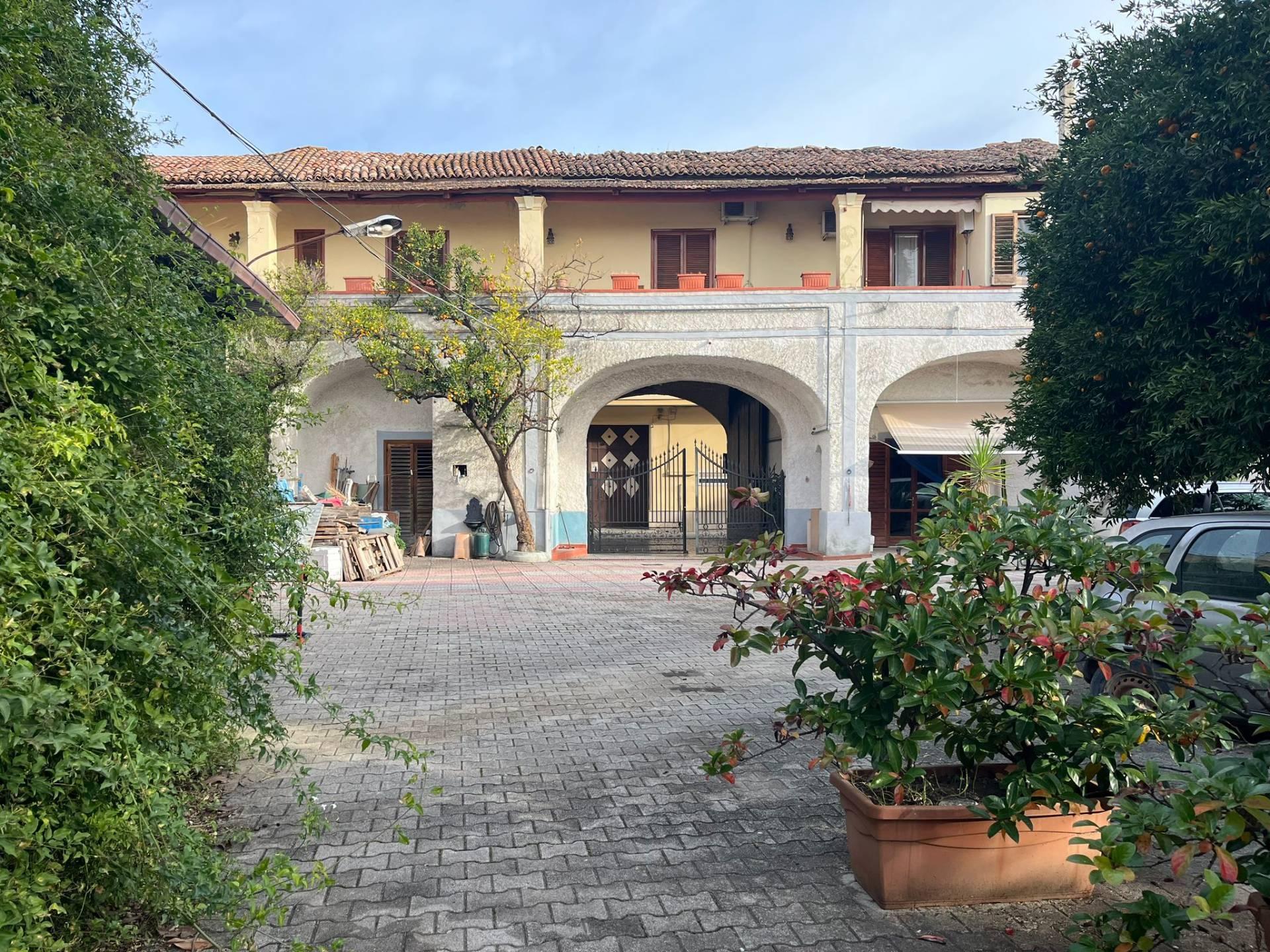 Casa indipendente in Via Arco Felice Vicolo I 14, Santa Maria Capua Vetere