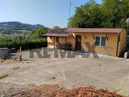 Casa indipendente in Contrada Quarticelli 4, Torino di Sangro