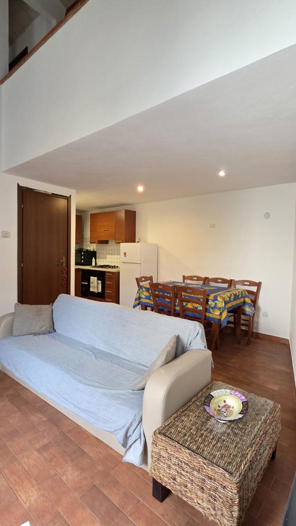 Casa indipendente in Via Belvedere 9, Basicò