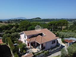 Villa in Contrada Benedetti 74, Tarano