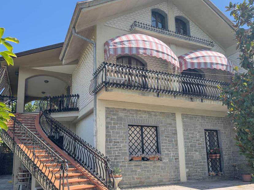 Villa, Minucciano — foto 3 di 5