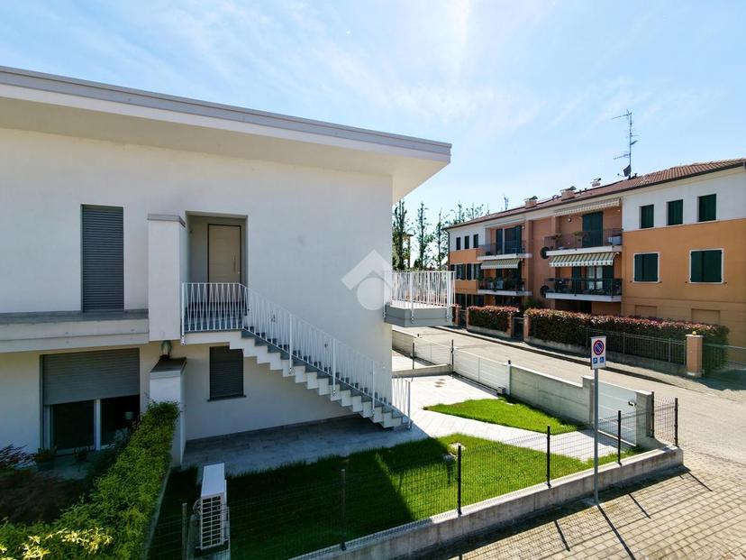 Trilocale in Via Antonio Vivaldi 14, Guastalla — foto 2 di 5