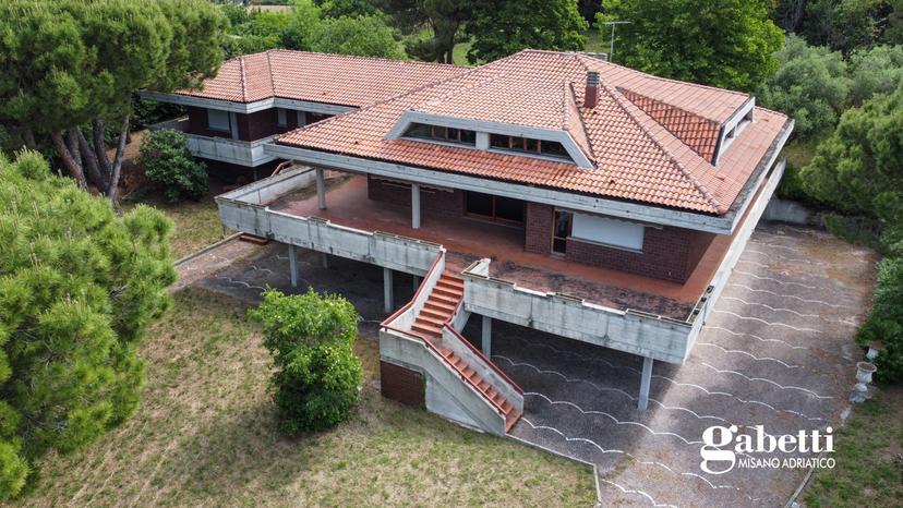Villa in Via del Pettirosso, Pesaro
