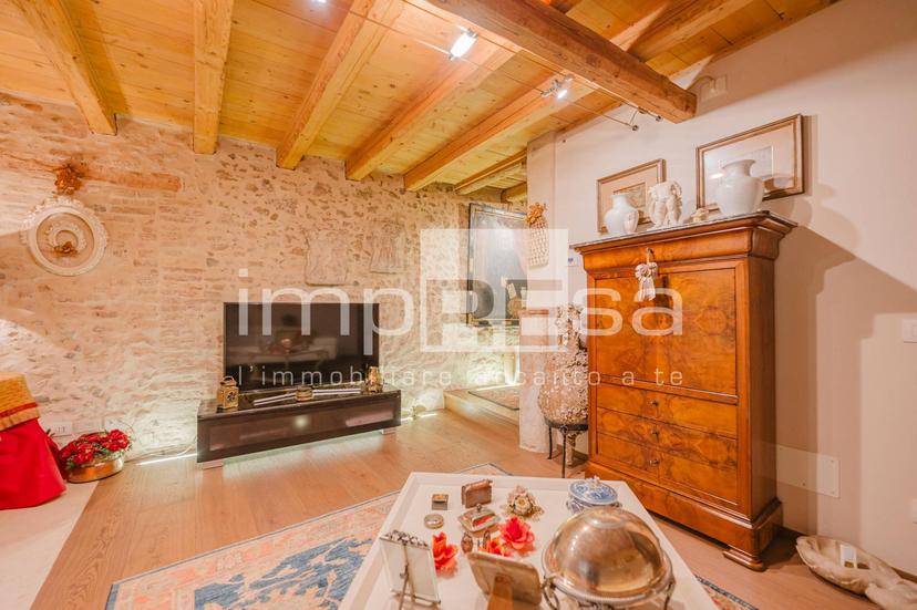 Casa indipendente in Via Giuseppe Lazzarin 25, Conegliano