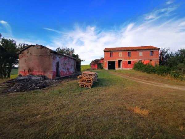 Casa colonica in Via San Gabriele 1, Ostra