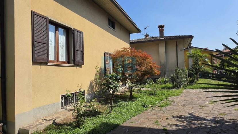 Villa in Via XXV Aprile 14, Villa Carcina — foto 5 di 5
