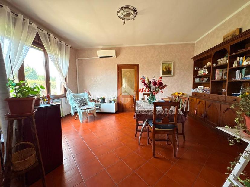 Villa in Via Nazionale 84, Suzzara — foto 2 di 5