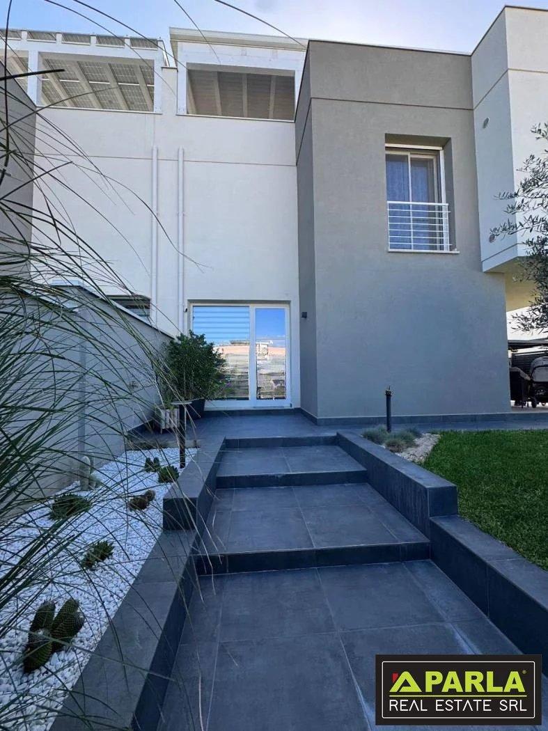 Villa bifamiliare in Terrasini, Terrasini