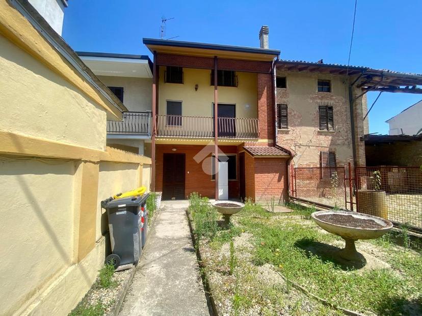 Casa indipendente in Via Ugo Pratolongo 77, Isola Sant'Antonio — foto 2 di 5