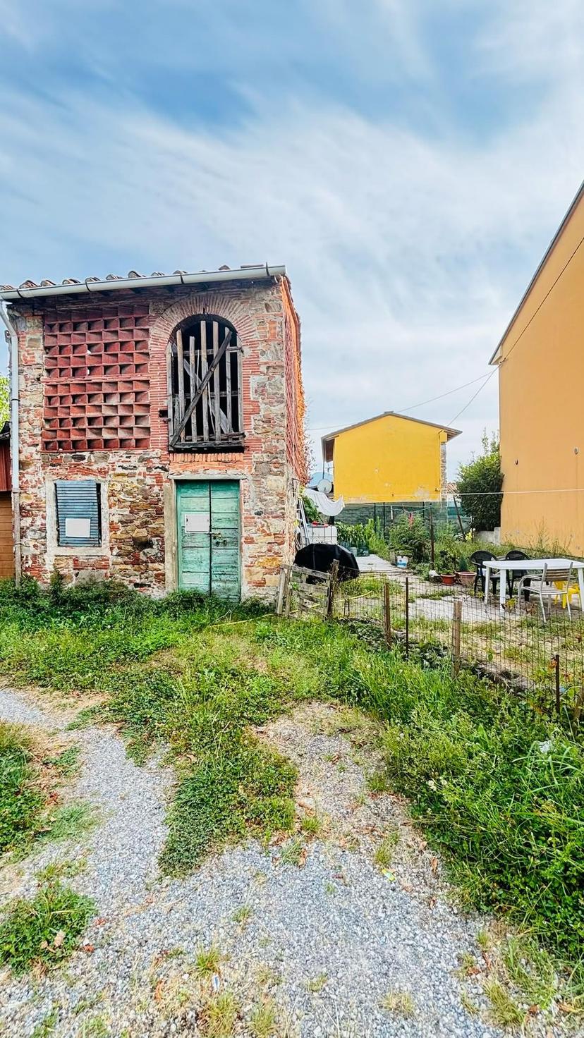 Cascina in Ia Mammini 3, Lucca — foto 2 di 5