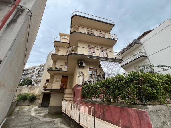 Trilocale in Via Aldo Moro, Capri Leone — foto 4 di 5