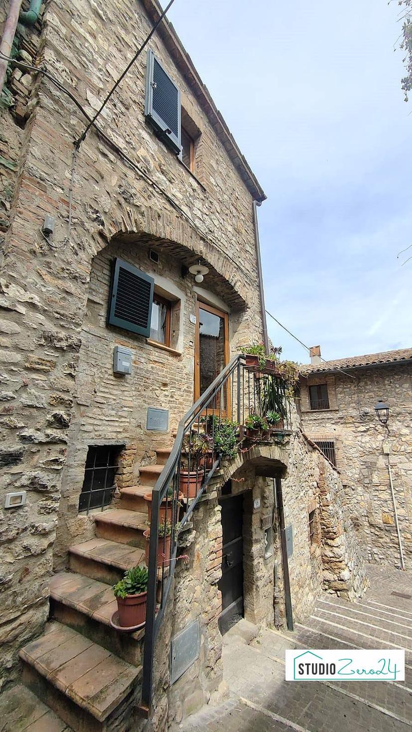 Trilocale, Montecchio — foto 3 di 5