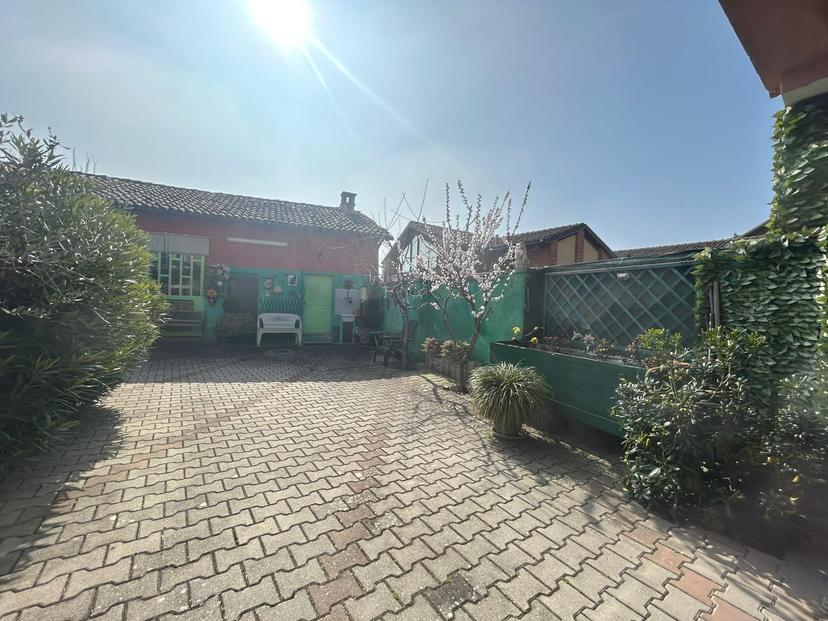 Villa in Via Vittorio Montiglio N. 18, Casorzo — foto 4 di 5