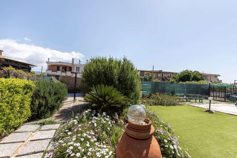 Villa bifamiliare in Via d'Elba 1000, Quartu Sant'Elena — foto 4 di 5