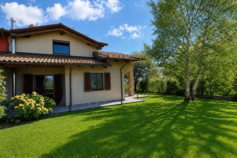 Villa, Trezzo Tinella — foto 2 di 5
