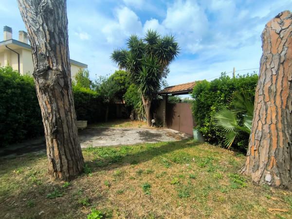 Villa bifamiliare in Via Gabriele d'Annunzio, Ladispoli — foto 2 di 5