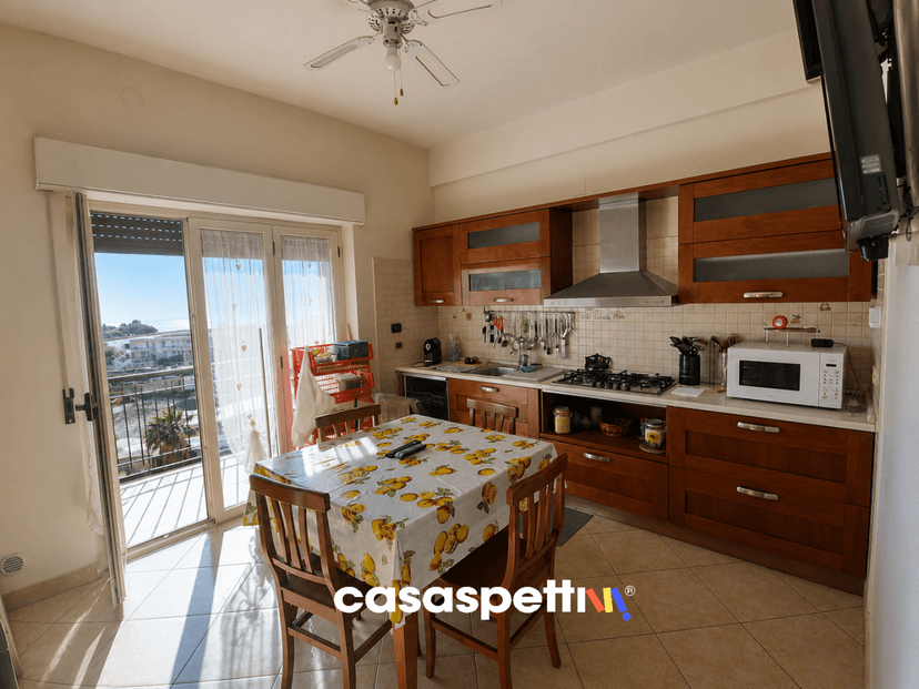 Quadrilocale in Via Erminio Bercarich, 16, Reggio di Calabria — foto 4 di 5