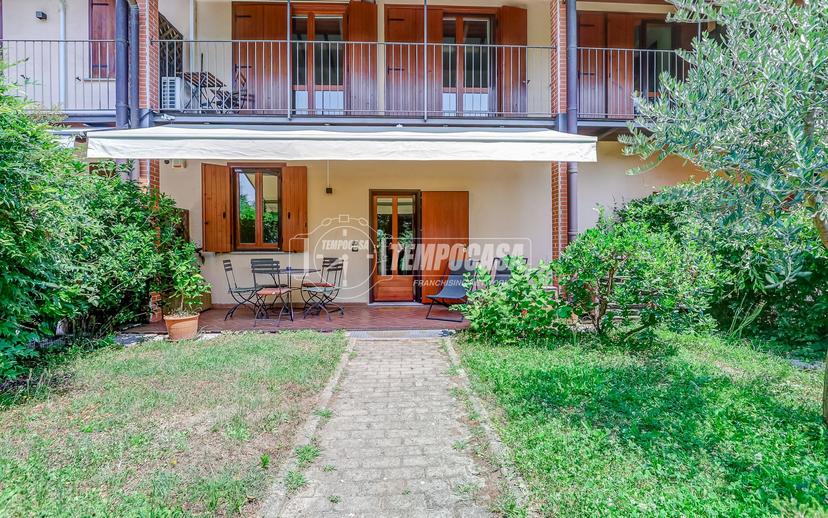 Villa a schiera in Via del Passero, Sesto Calende