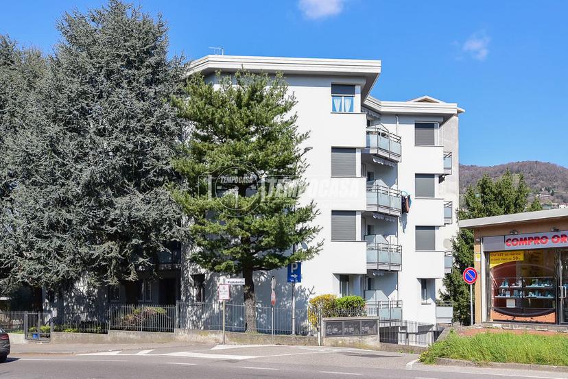 Trilocale in Via Provinciale per Lecco 563, Lipomo — foto 3 di 5