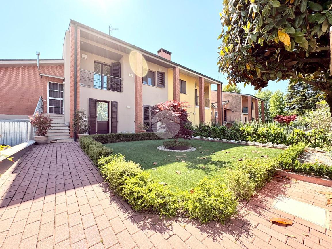 Casa indipendente in Via Ugo Fornasari 11, Castelvetro Piacentino