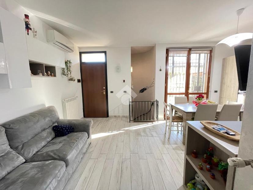 Trilocale in Via dei Pini 12, Arconate — foto 2 di 5
