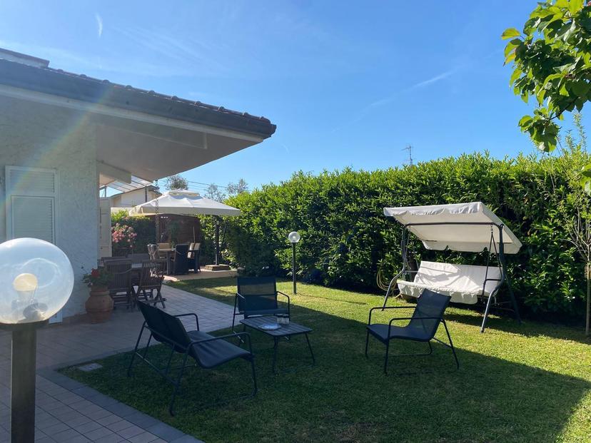 Villa bifamiliare, Fosdinovo — foto 2 di 3