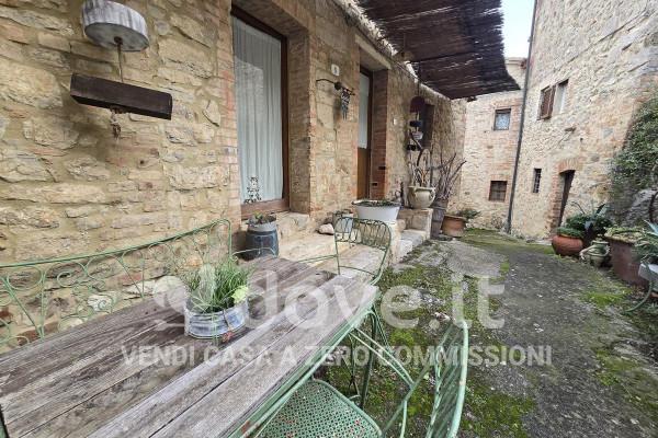Appartamento in Borgo Maestro 10, Castiglione d'Orcia