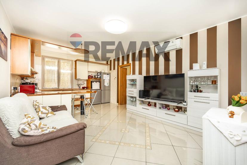Trilocale in Via Luigi Besana 20, Cavenago di Brianza