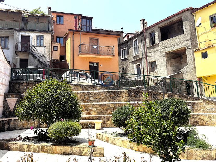Casa indipendente in Via Partenope 17, Carlopoli — foto 3 di 5