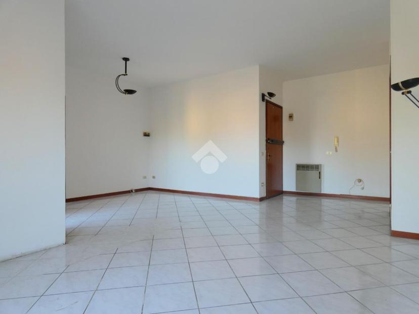 Trilocale in Via Fratelli Cervi, Bagnolo in Piano — foto 4 di 5