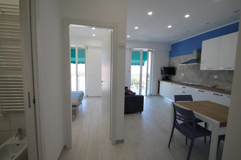 Bilocale in Via Montevideo, 6, Borghetto Santo Spirito