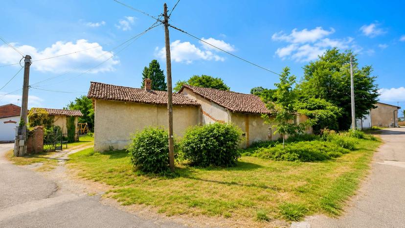 Porzione di casa in Frazione Bruera , Piscina — foto 2 di 5