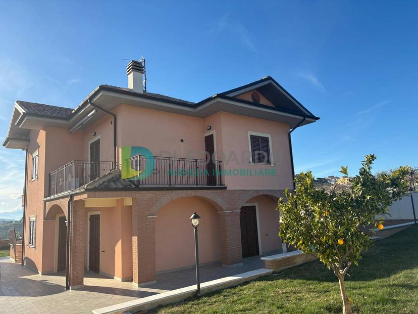 Casa indipendente in Contrada Civita, Colonnella — foto 3 di 5