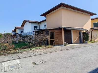 Villa trifamiliare in Via a, Volta, Brugnera — foto 3 di 5