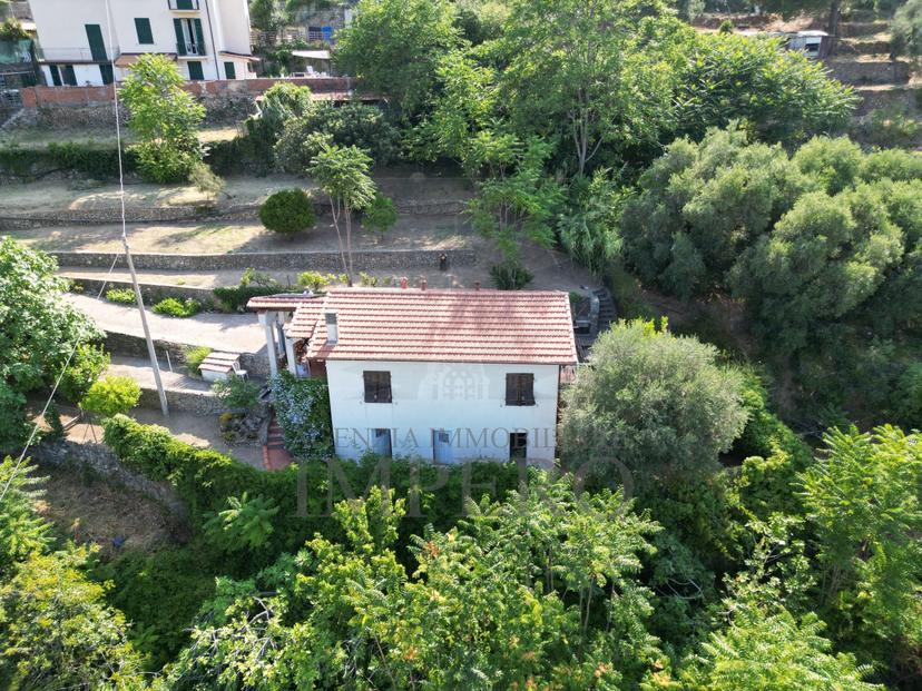 Casa indipendente in Via Daffra 16, Ventimiglia — foto 2 di 5