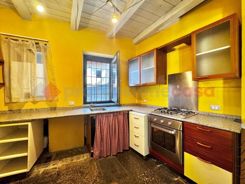 Casa indipendente in Via Garibaldi , Arona — foto 3 di 5