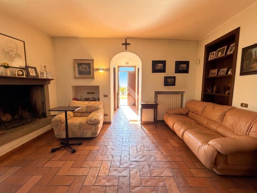 Villa in Via Cesare Battisti 1, Paladina — foto 3 di 5