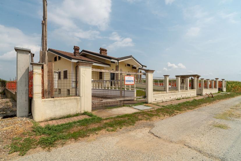 Porzione di casa in Via Cuneo, Barge — foto 2 di 5