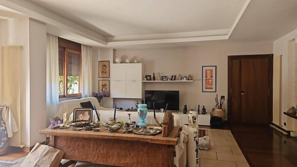 Appartamento in Via Ponte di Tappia 82, Napoli — foto 3 di 5