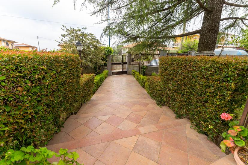 Villa in Via Giacomo Leopardi 10, Pedara — foto 4 di 5