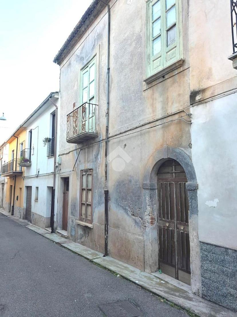Casa indipendente in Via Francesco Branca, Castrovillari