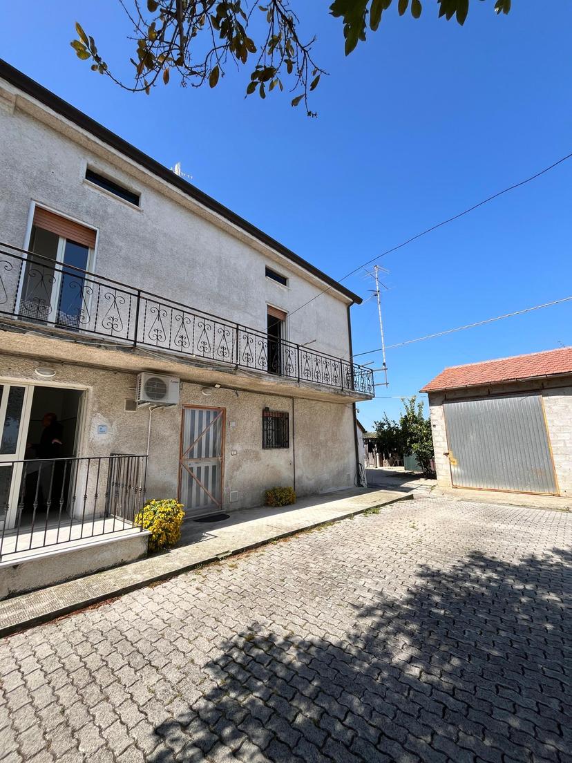 Quadrilocale in Via Provinciale della Rocca 39, Santa Maria Imbaro — foto 2 di 5